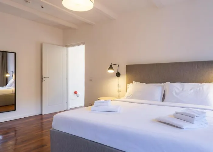 Palazzo Taverna 3*