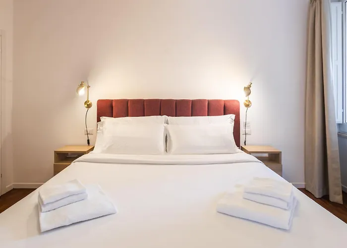 Palazzo Taverna 3* Roma