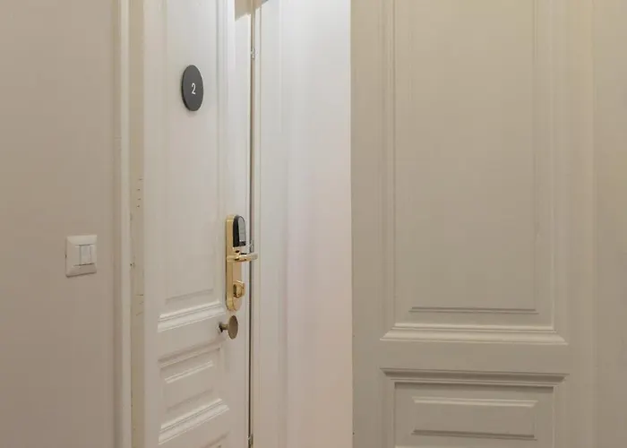 Palazzo Taverna Aparthotel